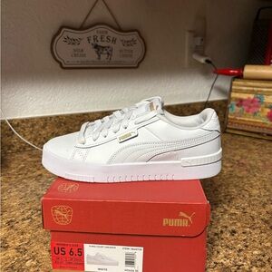 Puma Women's White Sneakers